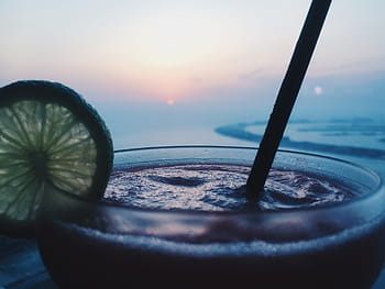 koktejl, Průhledná, skleněný pohár, alkohol, bar, pláž, plážová párty, pláž západ slunce, kavárna, koktejlové sklenice, koktejlová párty