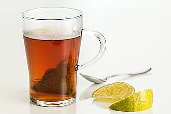 immer noch, Lebensphotographie, klar, Glaskrug, gefüllt, braun, Flüssigkeit, Tee, in klar, Glas, Becher