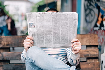 persona, seduta, panchina, lettura, giorno, persone, uomo, giornale, al di fuori, all'aperto, detenzione