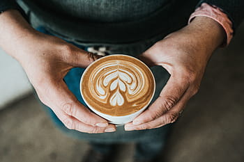 osoba, hospodářství, džbánek, naplněné, café latte, káva, horký, napít se, espresso, pohár, podšálek
