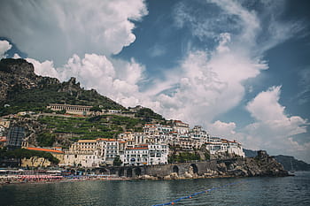 široký, úhel záběru, přijata, molo, hledá, zadní, město amalfi, nádherný, široký úhel, výstřel, ohlédnutí