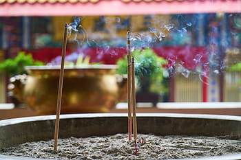 selettivo, fotografia a fuoco, bacchette, incenso, decani, culto, bruciare, Fumo, tempio, asiatico, buddismo