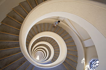 Chico, va, espiral, hormigón, escalera, composición, jardín chino, blanco, edificio, luz, interior
