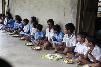 children, eating, sitting, floor, daytime, infants, boys, girls, meal, india, poor
