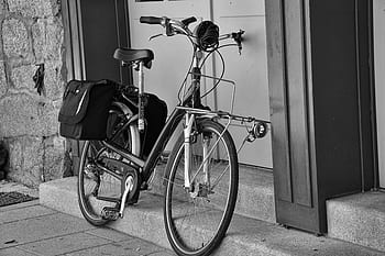 mountain bike, bicycle, steps, tire, pedal, light, wall, bag, concrete, handle, set