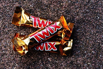 candy bar, sweetness, chocolate, twix, caramel, sugar, sweet, delicious, treat, biscuit