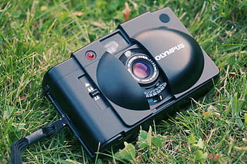 černý olympus fotoaparát, digitální, Fotoaparát, objektiv, fotografování, zelená, tráva, venkovní, fotoaparát - fotografické vybavení, zařízení, technologie