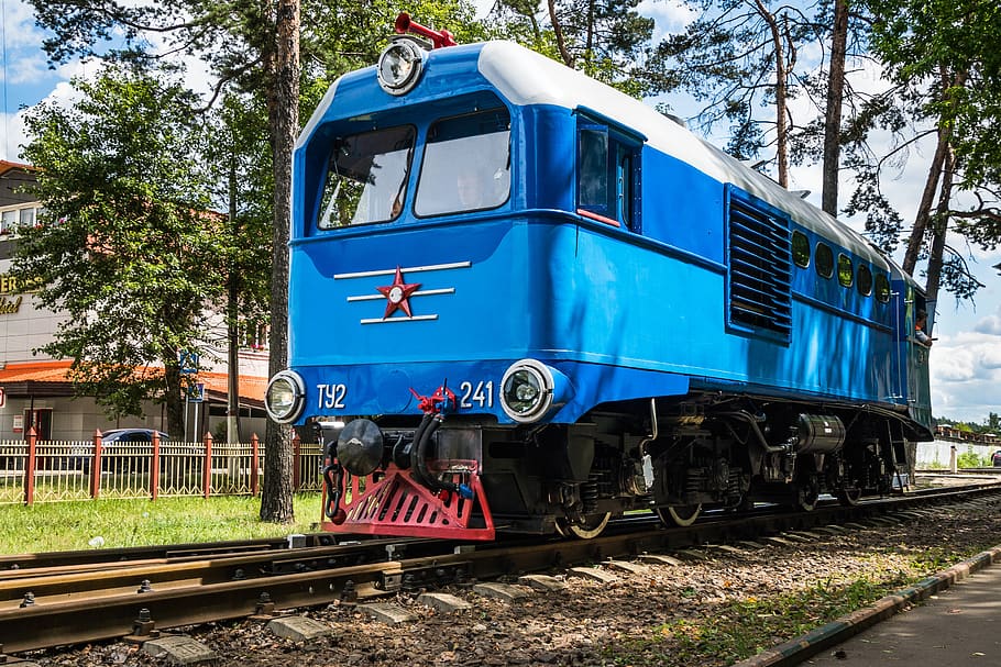 locomotive, diesel locomotive, train, rails, maneuvers, station, stop, railway, narrow gauge railroad, track, motion