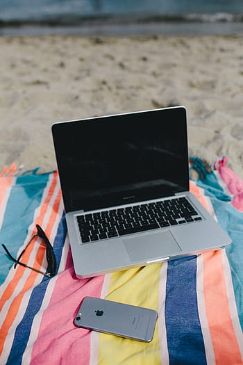 juntos, playa, arena, verano, computadora, macbook, laptop, manta, vacaciones, mar, tecnología