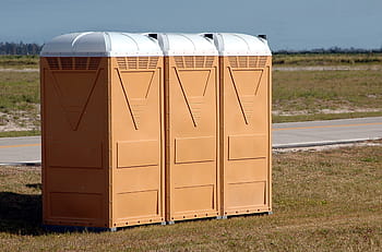 tři hnědé nádoby, přenosné záchody, venku, Události, přenosný, toaleta, veřejnost, plastický, záchod, sanitární, mobilní, pohybliví
