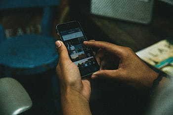 osoba, hospodářství, prostor, šedá, iPhone 5, 5s, iphone, chytrý telefon, mobilní telefon, instagram, sociální média