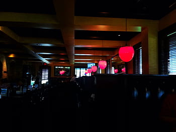 skrudd på, rød, anhengslampe, innsiden, bygning, anheng, lamper, gul, betong, interiør, restaurant