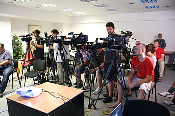 tisková konference, novinář, médií, televize, rádio