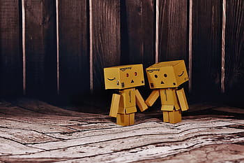 two brown toys, danbo, figure, together, hand in hand, love, togetherness, for two, funny, figures, friendship