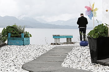 uomo, in piedi, sentiero, corpo, acqua, giorno, nero, giacca, vicino, sedia, lago