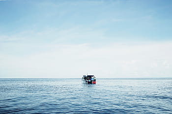 boat, middle, ocean, sea, blue, water, wave, nature, horizon, sailing, people
