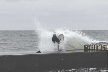 tělo, voda, stříkající, osoba, hospodářství, surf, ve stupních šedi, fotografování, dok, oceán, vln