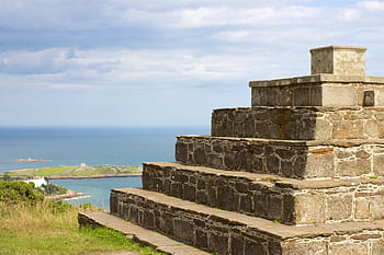 grau, Beton, treppe, Gras, Bunker, oben, Berg, Killiney Hill Park, Pyramide, Dublin, Irland
