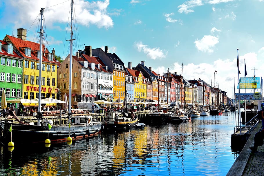 hnědý, Černá, plachetnice, během dne, nyhavn okres, voda, odraz, Kodaň, Dánsko, nábřeží, kanál