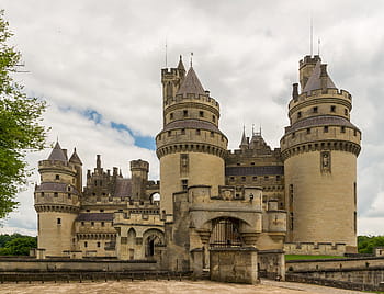 béžový, šedá, beton, hrad, bílý, zataženo, nebe, během dne, pierrefonds hrad, oise, pikardie ve Francii