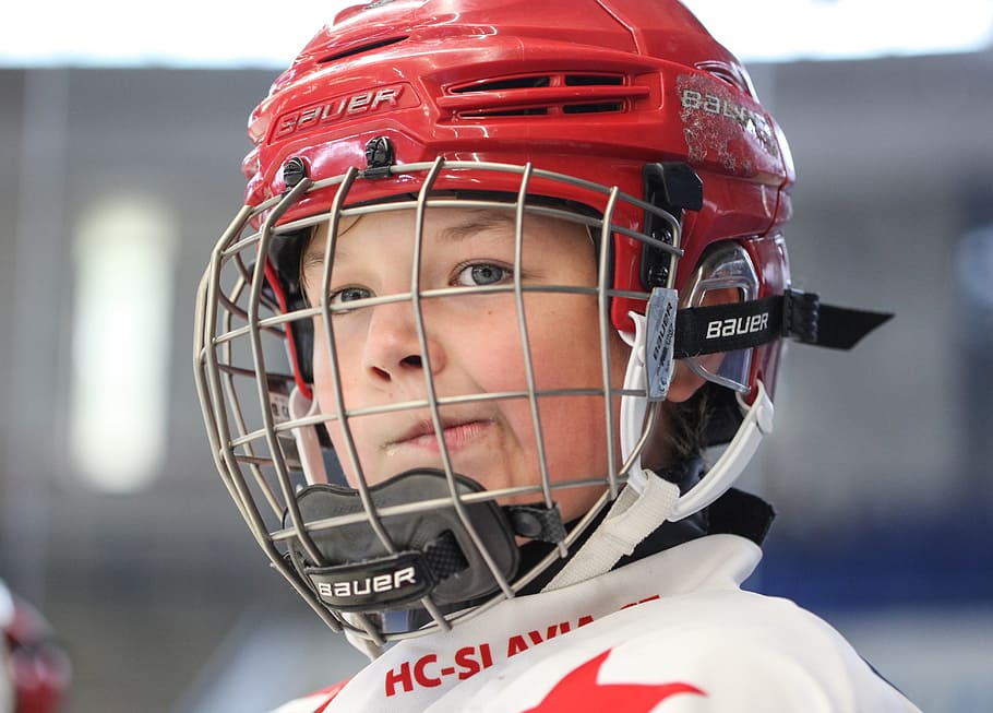 hockey, slavia, skater, hockey player, winter, winter sports, winter sport, pleasure, hockey stick, captain, puck