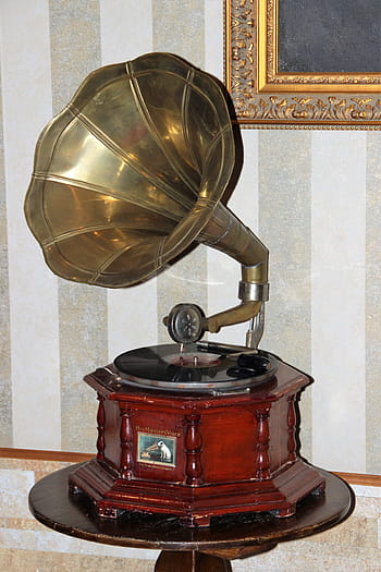 Brun, sort, grammofon, bordenden, pladespiller, shellac disk, musik, skær, optage, nostalgi, riller