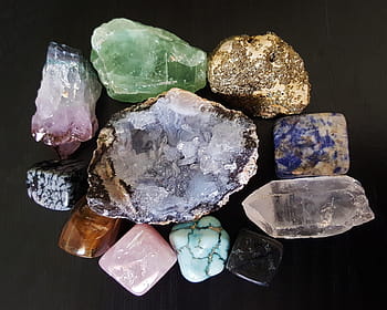 geassorteerd, fragment stenen kavel, edelstenen, halfedelstenen, stenen, amethist, donder ei, calciet, helder kwarts, rozenkwarts, tijgeroog