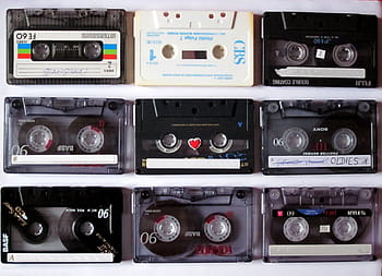 devět, kazetové pásky s různým názvem, hudební kazeta, kazeta, mc, hudba, walkman, kazetový magnetofon, přehrávat hudbu, poslouchat hudbu, píseň