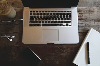 macbook, laptop, počítač, technologie, sluchátka, poznámkový blok, pero, iphone, mobilní, pohybliví, buňka, napít se