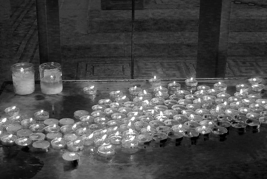 candles, worship, mourn, tribute, memorial, religion, prayer, light, christian, catholic, flame