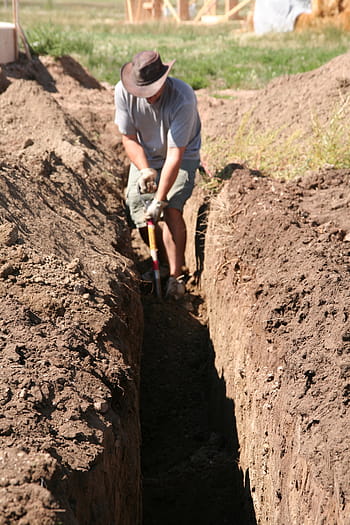 člověk kopání půdy, kopání, muž, práce, pracovní, odpadních vod, instalatérské práce, lopata, kopat, příkop, trubka