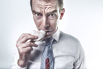stock photography, uomo, mangiare, biscotto, bianca, lungo, manica, camicia, tipo, cravatta, ciambella