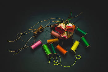 실 스풀 로트, 닫다, 사진술, 재봉, 실, 스풀, 장식, 장미, 그림 물감, 녹색, 노랑