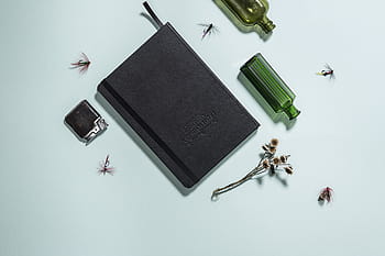 libro, accanto, verde, bottiglia, bianca, superficie, nero, Flip, superiore, accendino, ancora