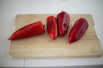 parecchi, rosso, peperoni, superiore, rettangolare, Marrone, di legno, taglio, tavola, verdura, cibo