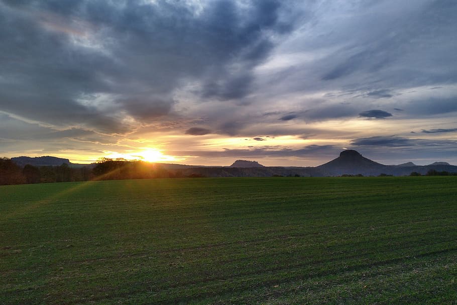 abendstimmung, západ slunce, rathmannsdorf, špatné schandau, lilie kámen, königstein, saxon švýcarsko, Sasko, Německo, nebe, mraky