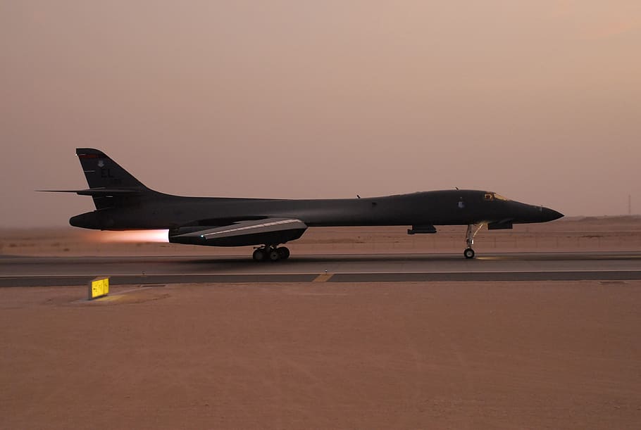 b1 lancer, b1, kopiník, bombardér, letoun, letectvo, válečné letadlo, letadlo