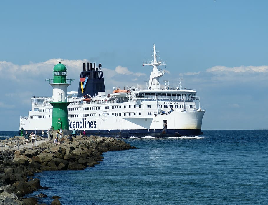 warnemünde, rostock, mecklenburg západní pomerania, cestovní ruch, přístav, severní Německo, moře, Dovolená, maják, trajekt, doprava