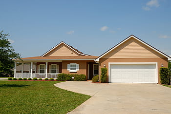 brown, white, wood-frame, concrete, house, day time, day, time, florida home, for sale, home
