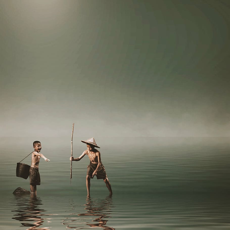 two, boys, catching, fish, beach, fishing, spear, water, vietnamese, catch, primitive
