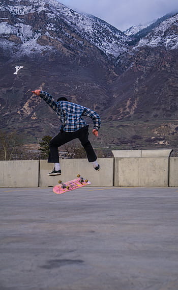 osobní kop, flip, skateboard, horské pozadí, muž, hraní, brusle, prkno, lidé, skateboarding, sport