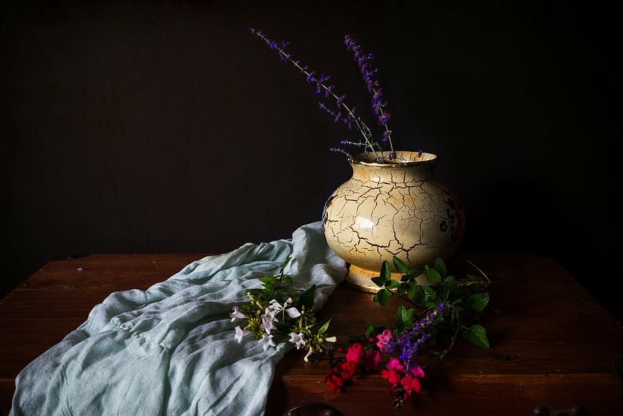 brown, ceramic, vase, suitcase, bodegones, color, leaves, colors, red, still life, flowers