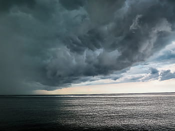 calm, water, large, body, white, blue, cloudy, skies, gray, cumulus, clouds