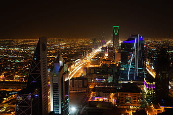 Skyline der Stadt bei Nacht, Riad, Saudi Arabien, Stadt, Nacht-, Beleuchtung, beleuchtet, Dämmerung, Stadtbild, städtische Szene, gebaute Struktur