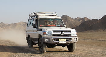 white, toyota land cruiser, road, desert, jeep, off-road vehicle, egypt, adventure, sand, desert safari, trip