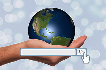 personne tenant la terre, main, garder, globe, optimisation du moteur de recherche, seo, Google, moteur de recherche, navigateur, chercher, l'Internet