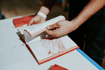 vermelho, livro, branco, tabela, Livro vermelho, leitura, literatura, livro de receitas, pessoas, trabalhando, homens