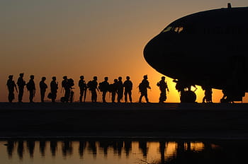 silhouette, persone, caduta, linea, davanti, aereo, esercito degli Stati Uniti, soldati, esercito, uomini, in attesa