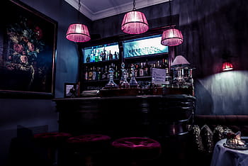 hnědý, dřevěný, mini bar stanice, uvnitř, Černá, malované, pokoj, místnost, tři, strop, světla, otočil