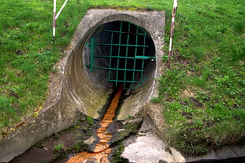 Foto, grau, Beton, Tunnel, tagsüber, Kanal, Abwasser, Schlamm, unhygienisch, Abwasser, Schlamm, Fluss